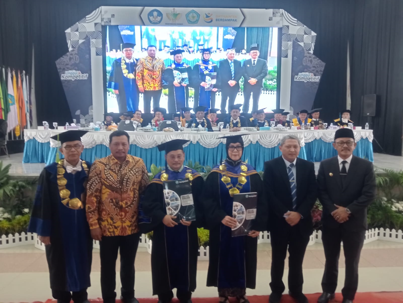 Ujang-Ipong Jadi Guru Besar Pertama Unwir