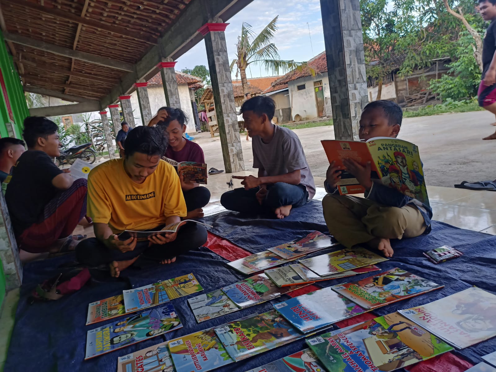 Perpustakaan S16  Gandeng Komunitas, Gaungkan Literasi lewat Lapak Baca