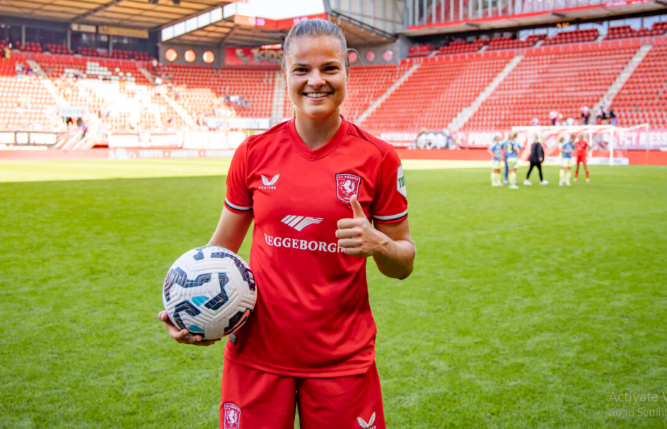 Bintang Treble Twente Kini Milik Milan! Kayleigh van Dooren Kini Resmi Gabung AC Milan!