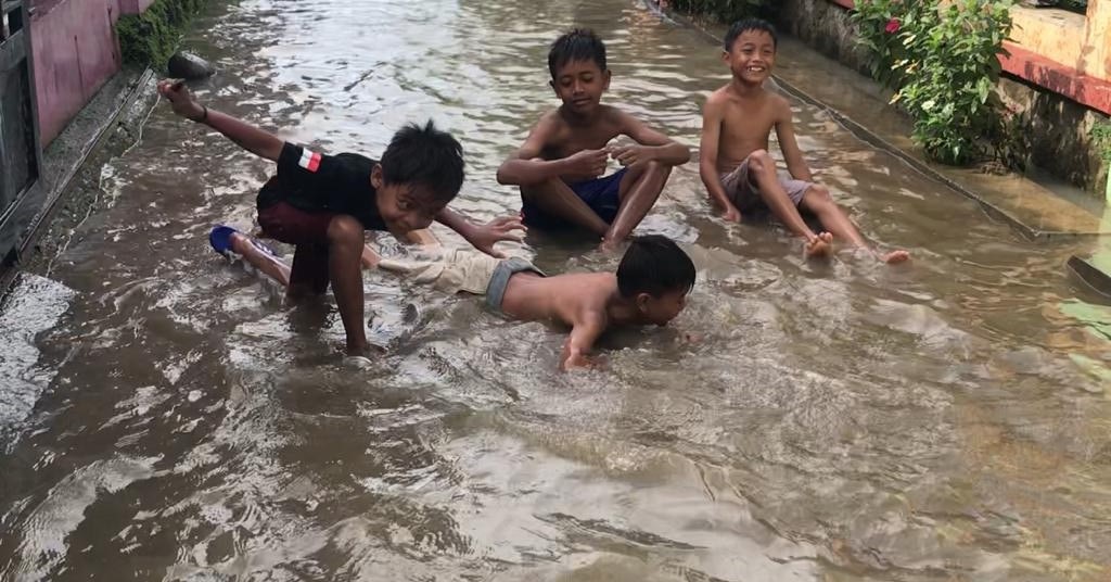 Akibat Sungai Cikamangi Meluap, Puluhan Rumah di Leuweunghapit Terendam  