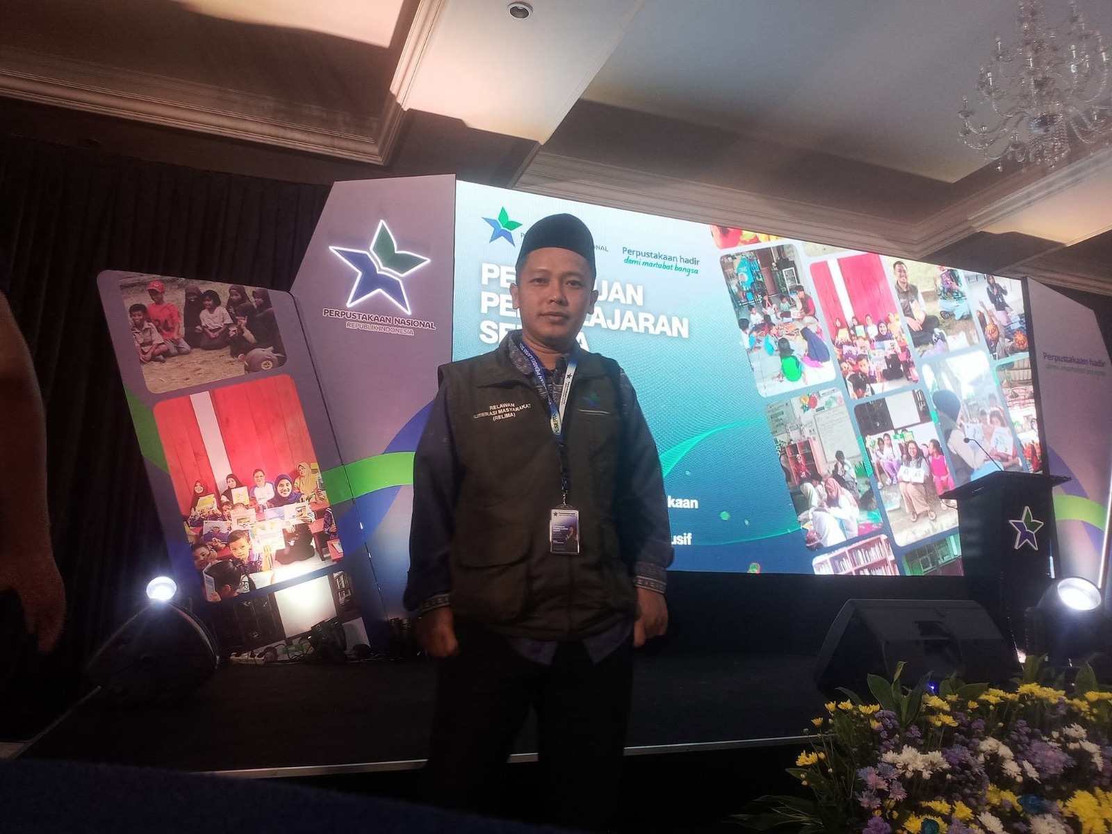 Ahmad Khoeri, Mengisi Kemerdekaan Lewat Gerakan Literasi dari Desa