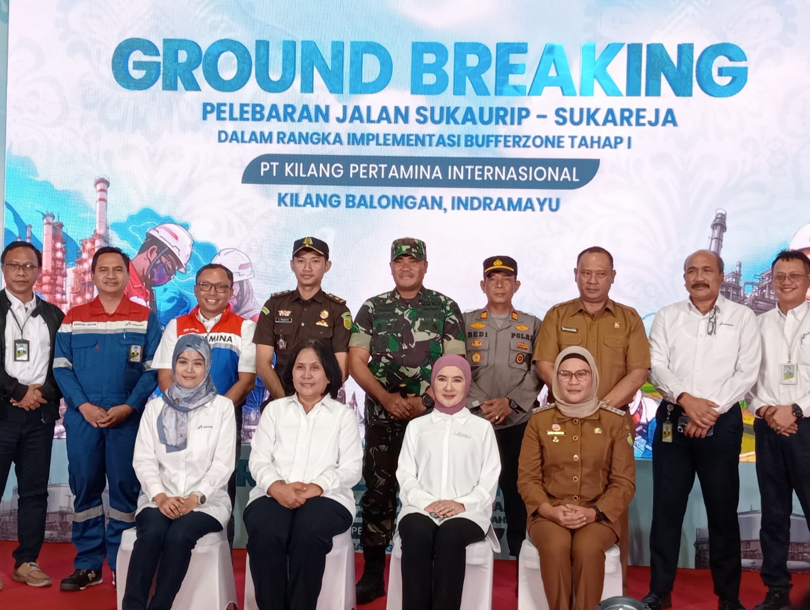 Helat Groundbreaking Pelebaran Jalan Sukaurip-Sukareja, Dirut Pertamina Puji Kinerja Bupati Nina 