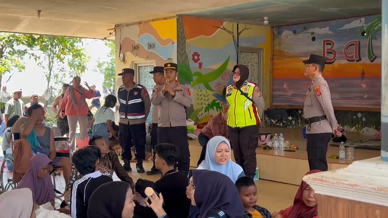 Pengunjung Wisata Pantai Meningkat di Indramayu, Satbinmas Sampaikan Himbauan