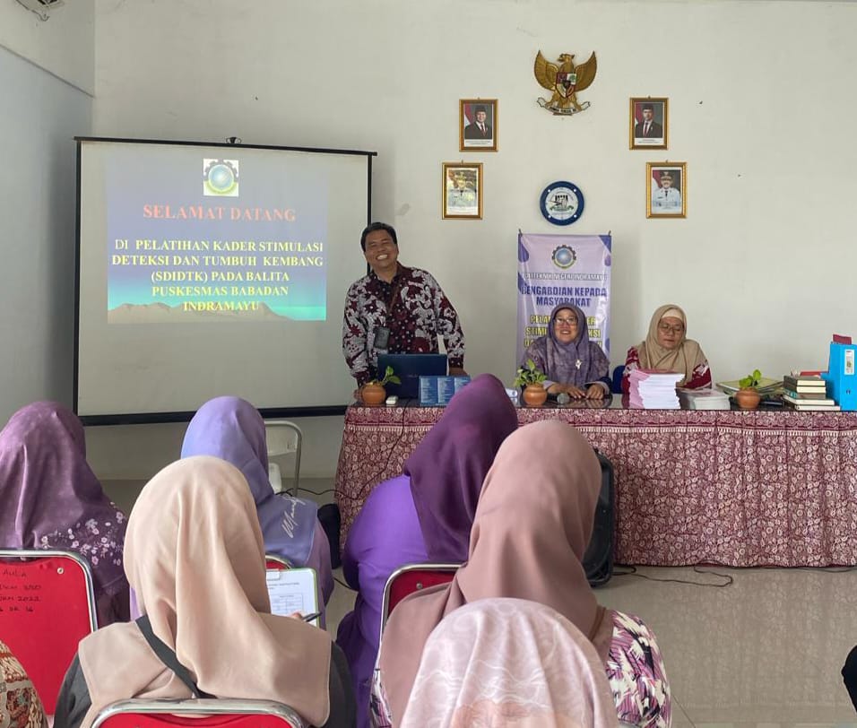 Perkuat Deteksi Dini Tumbuh Kembang Balita, Dosen Polindra Dampingi Kader Posyandu Babadan