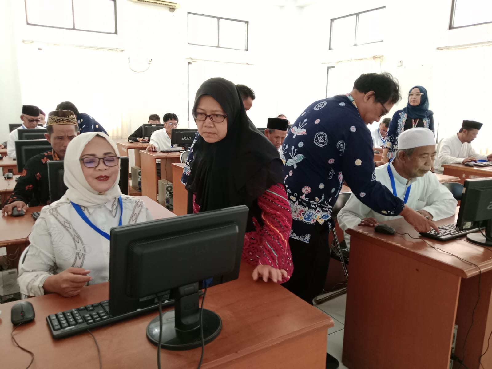 Ratusan Bacalwu dari Tujuh Belas Desa Ikuti Tes Tertulis 