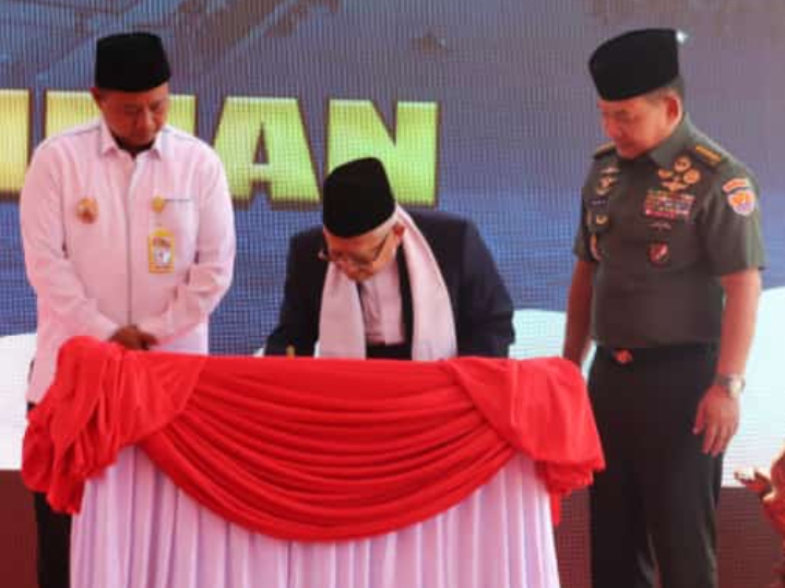 Kunker ke Cirebon, Wapres Ma'ruf Amin Naik Kereta &Meresmikan Masjid Syarif Abdurachman di Astana Gunungjati