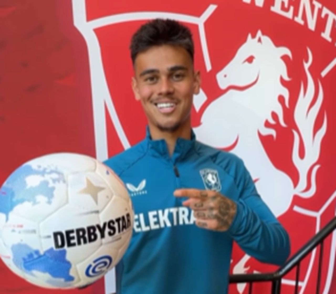 Tembus €9,1 Juta, FC Twente Berikan Update Nilai Transfer Mees Hilgers! Tawaran Serie A & LaLiga Siap Disikat!