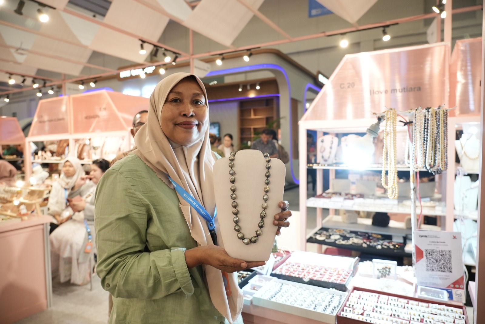 Pemberdayaan BRI Bawa Pengusaha UMKM Aksesoris Fashion Tembus Pasar Internasional