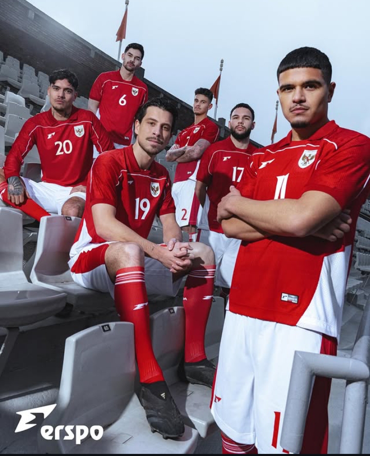 Jersey Baru Timnas Indonesia Bikin Kagum Denny Landzaat: Mewah dan Istimewa