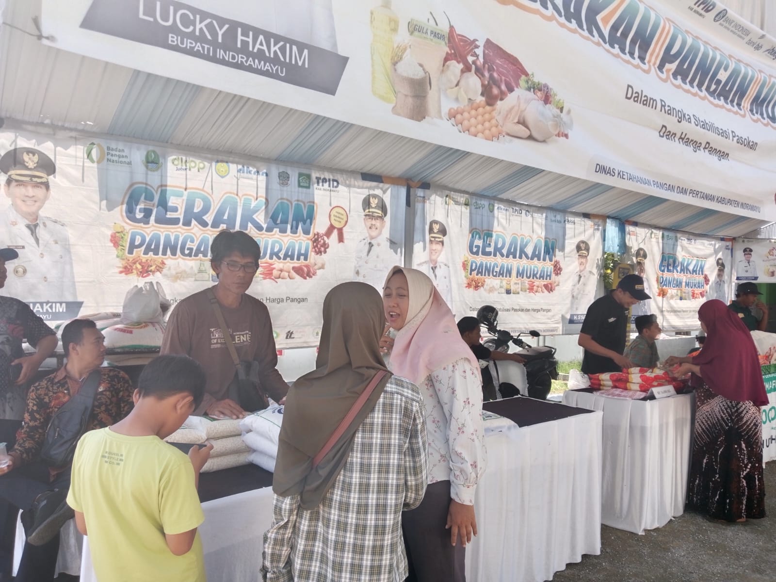 Gerakan Pangan Murah di Desa Kalimati Diserbu Warga