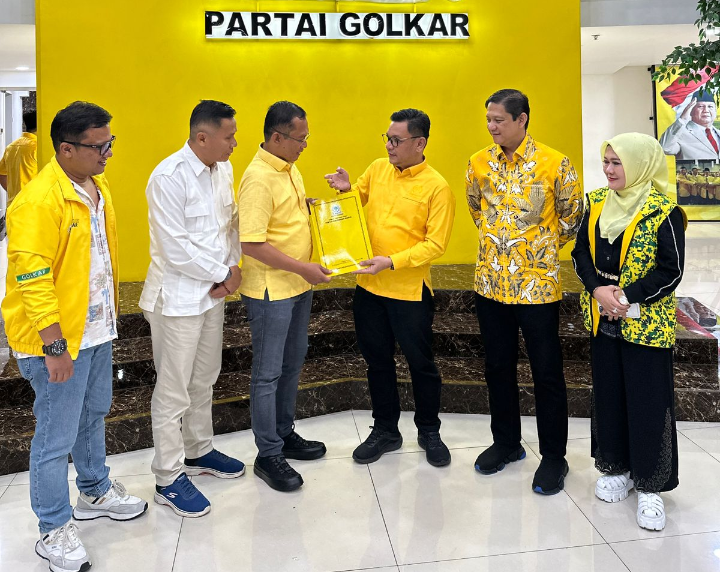 DPP Partai Golkar Berikan Rekom kepada Bambang Hermanto dan Kasan Basari 