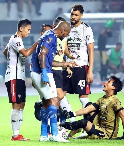 Lanjutan Liga 1 2022/2023, Hari Ini Persib Bandung vs Madura United di GBLA