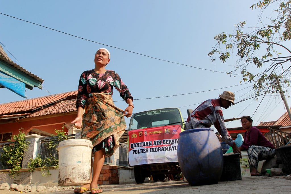 Warga Krangkeng Kembali Krisis Air, Polres Indramayu  Bantu Air Bersih
