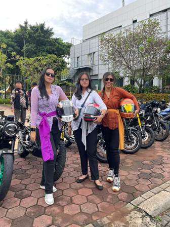 Pecinta XSR 155 Rayakan Hari Kartini, Biker Wanita Rasakan Momen Spesial Berkendara Motor Sport Heritage