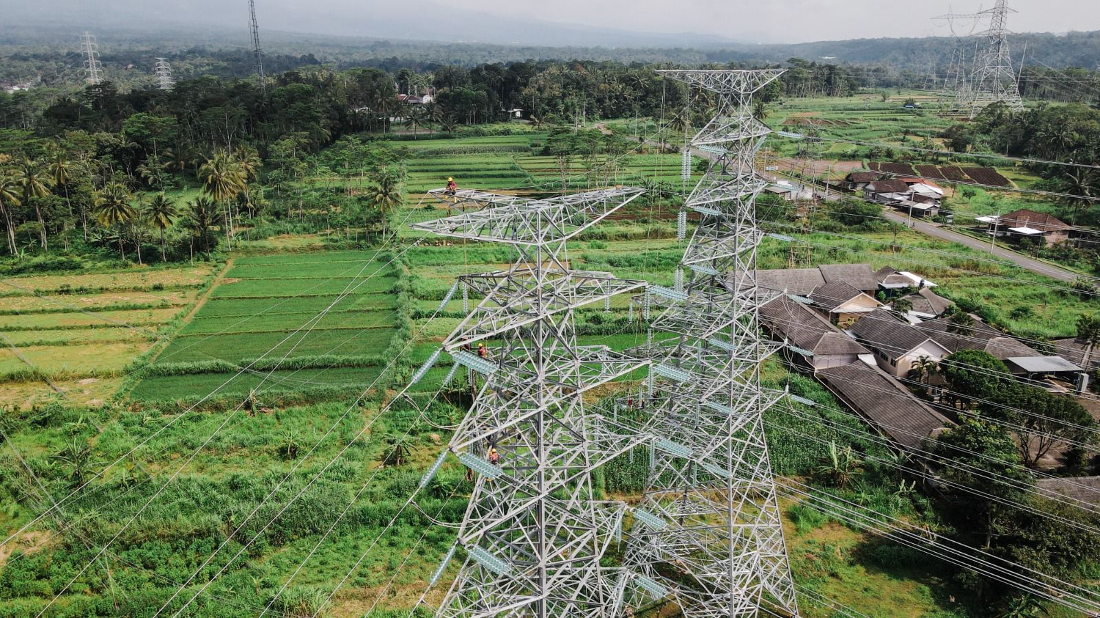 PLN Kembali Sukses Rampungkan Proyek Kelistrikan di Jawa Tengah