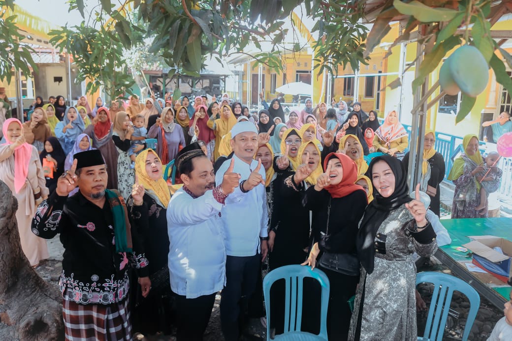 Hadiri Maulid Nabi, Ribuan Warga Sukra Teriaki Bambang Hermanto jadi Bupati Indramayu 2024