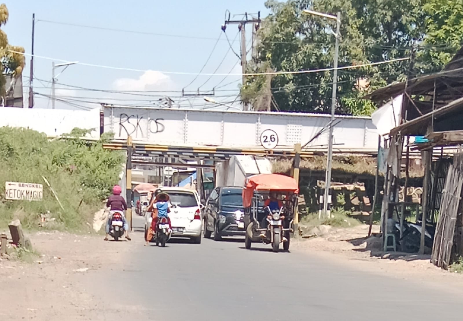 Warga Jatibarang Menanti Pembangunan Underpass di Terowongan KA Jatibarang