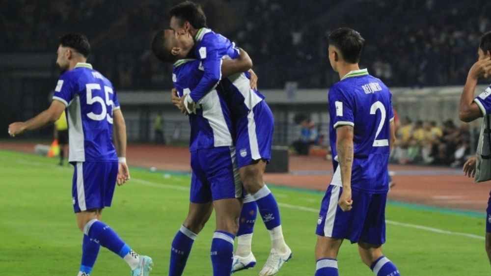 Dari Candaan Boncengan Motor Bertiga, Trio Al El Dil Persib Bandung Jadi Ikon Kekompakan Tim