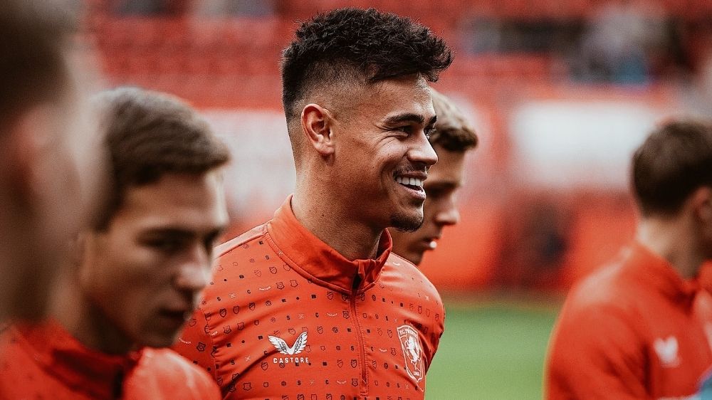 Mees Hilgers Tolak Kontrak Baru FC Twente Nasib Bek Timnas Indonesia Kini Menggantung