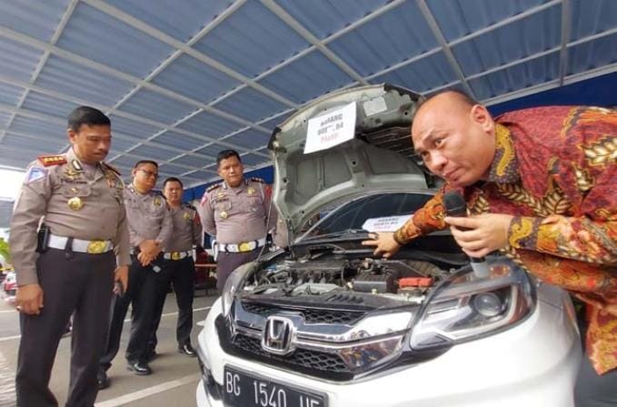 Ganti Oli Mobil Tidak hanya Bergantung Kilometer, Kenali Tanda Lainnya