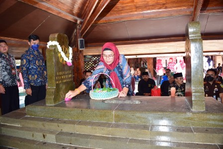 Bupati dan Forkopimda Ziarah ke Makam Pendiri Indramayu