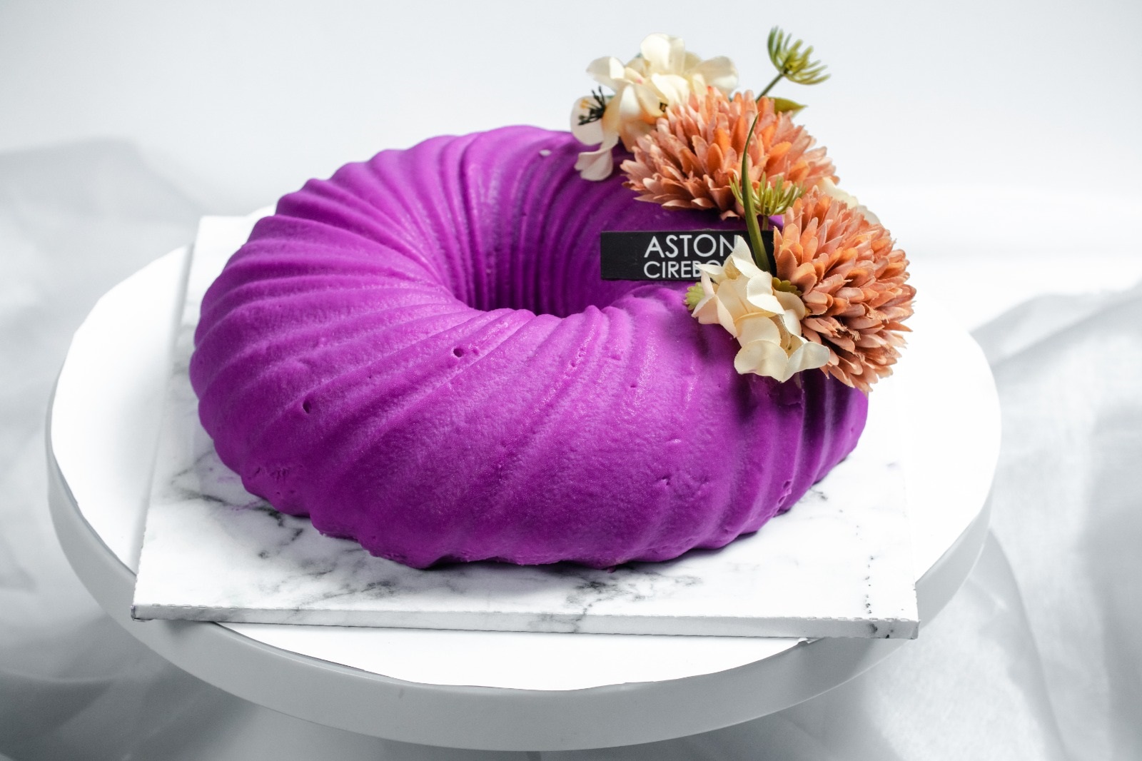 Kuliner di Cirebon, Aston Cirebon Sajikan Beragam Cake Cantik