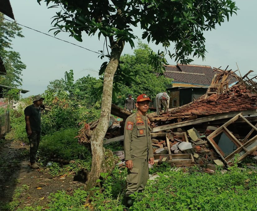 Tiga Desa Diterjang Puting Beliung, Puluhan Rumah Rusak