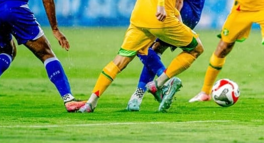 Gol Kontroversial Persib Disindir Akun Resmi Persebaya, Suporter Panas!