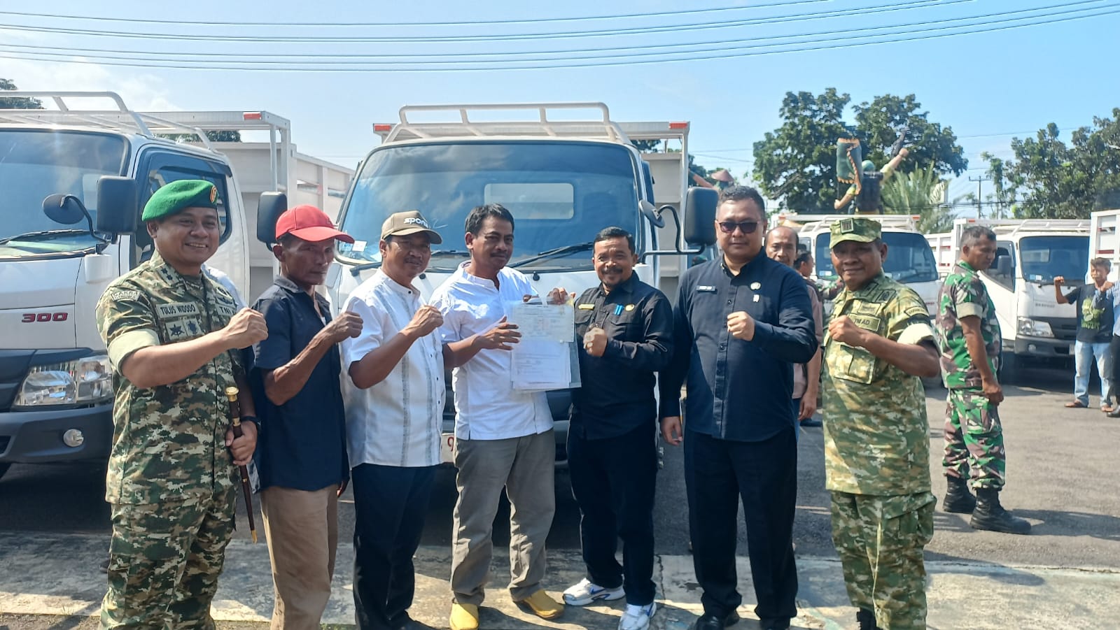 23 KDKMP di Indramayu Dapat Kendaraan Operasional Truk 