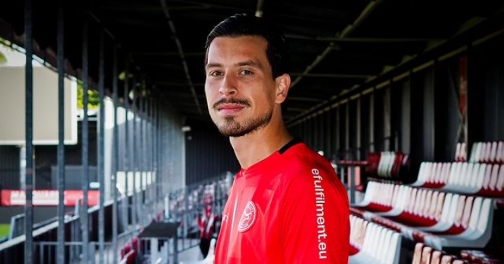 Debut Manis Thom Haye Bersama Almere City, Hasil Imbang dan Raih 1 Poin Penting di Eredivisie 