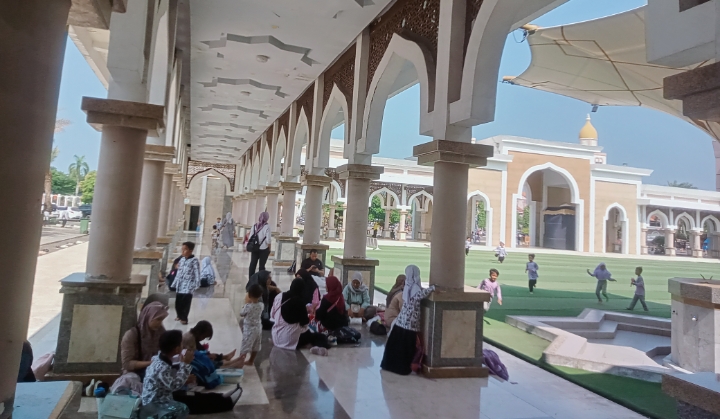 Bakal Ditutup Sementara karena Rusak, Nyatanya Islamic Center Indramayu Tetap Ramai Pengunjung 