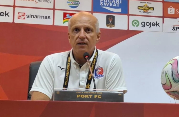 Siapa Winger Persib yang Bikin Pelatih Port FC Kepincut? Ini Kata Alexandre Gama..