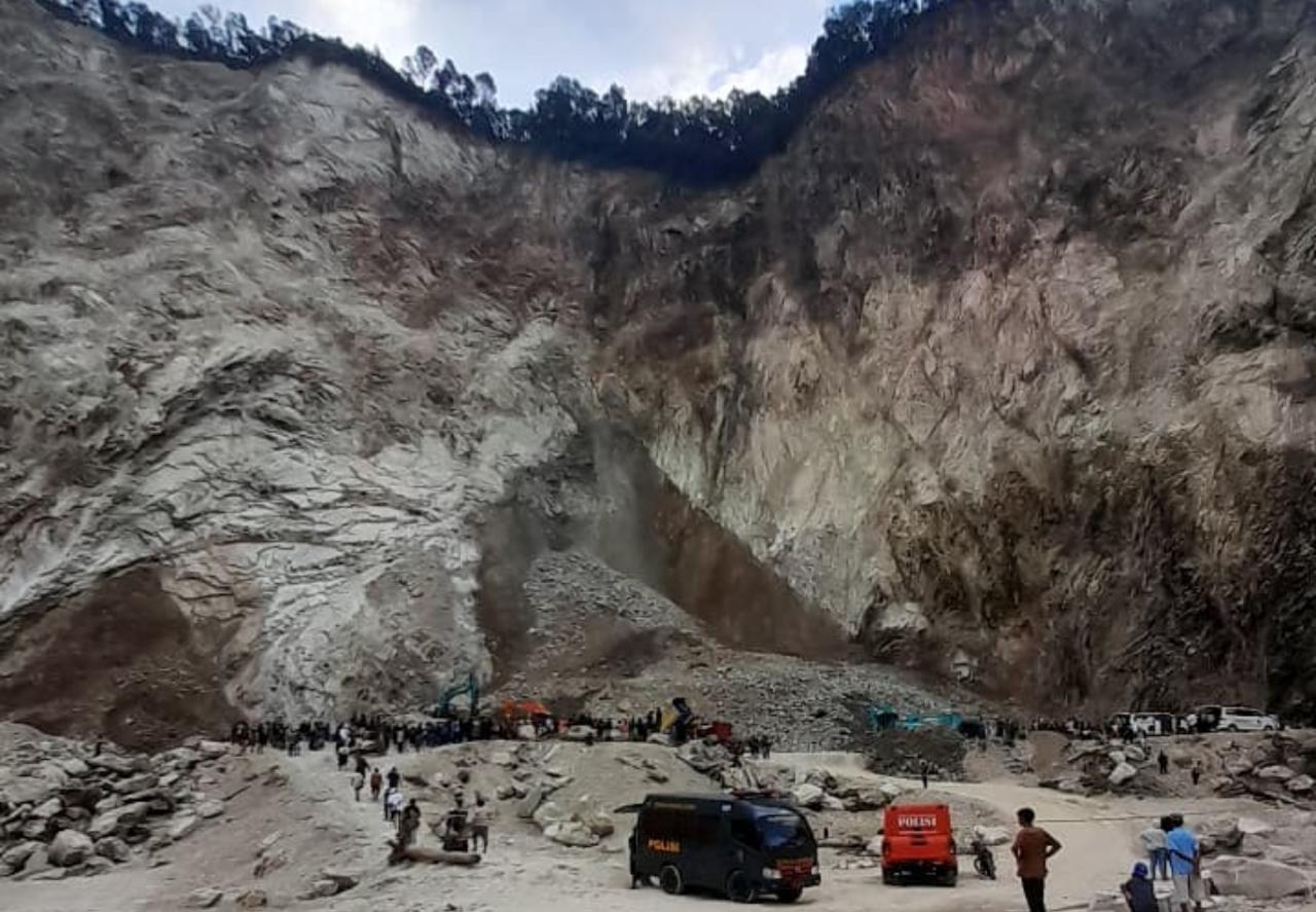 Salah Metode Penambangan di Gunung Kuda Cirebon