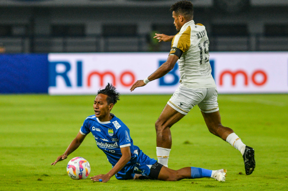 Jangan Lewatkan Duet Maut Persib Bandung vs Dewa United! Siapa Yang Akan Membawa Pulang Piala?