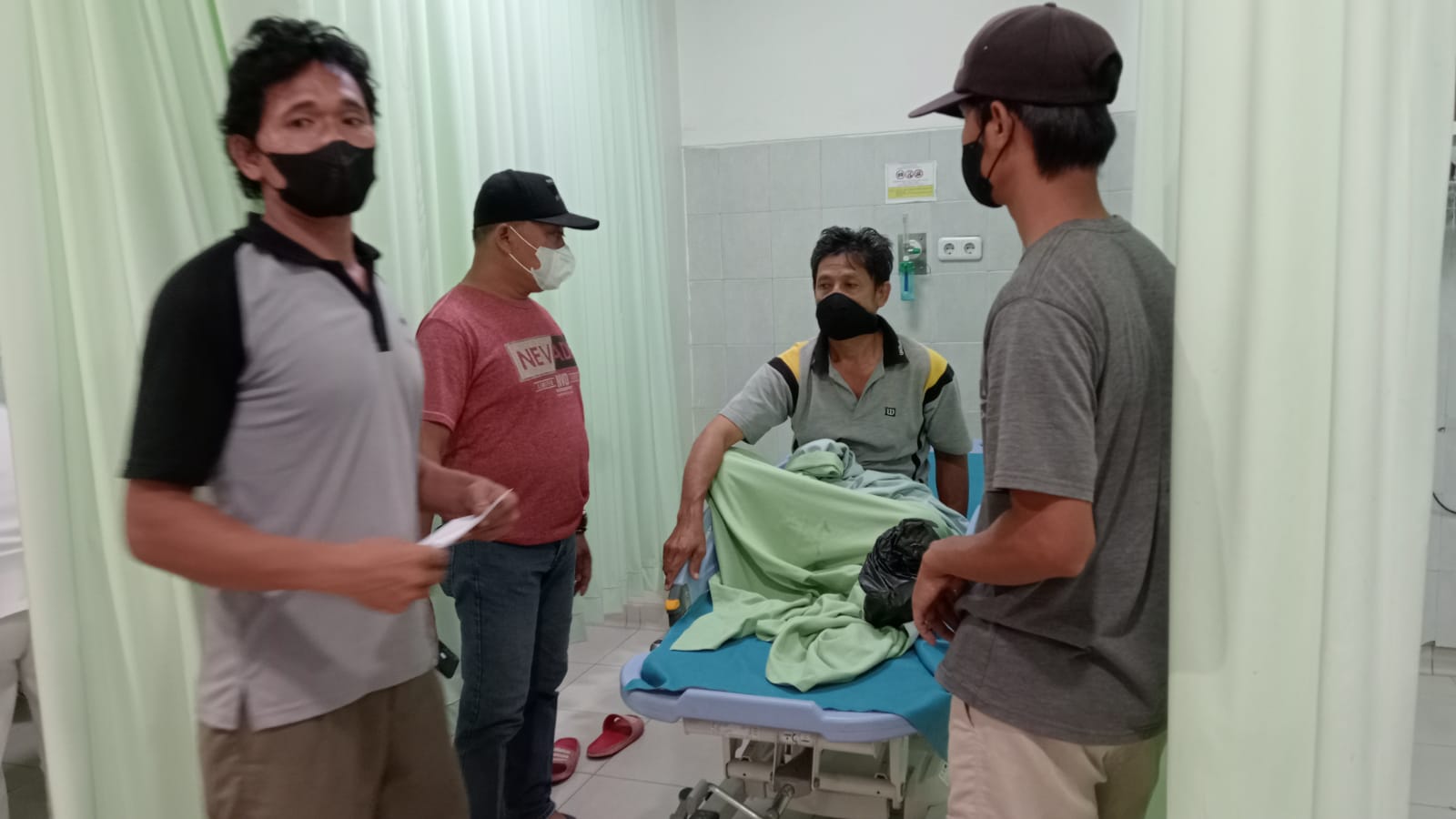 Usai Makan Nasi Tumpeng, 10 Warga di Galagamba Cirebon Keracunan