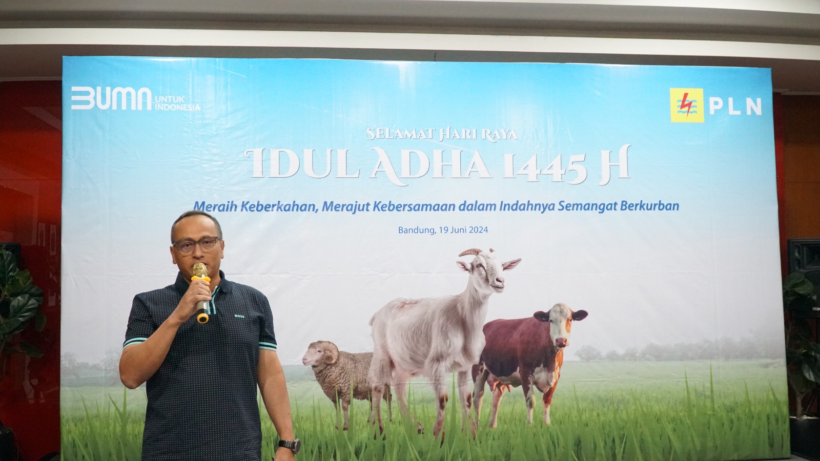 Raih Keberkahan Lewat Berkurban, Hari Raya Idul Adha 1445 H PLN UIP JBT Sumbangkan 52 Hewan Kurban