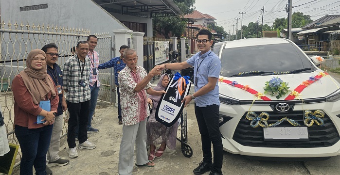 BRI Kanca Jatibarang Serahkan Langsung  Grand Prize All New Avanza Tipe G 