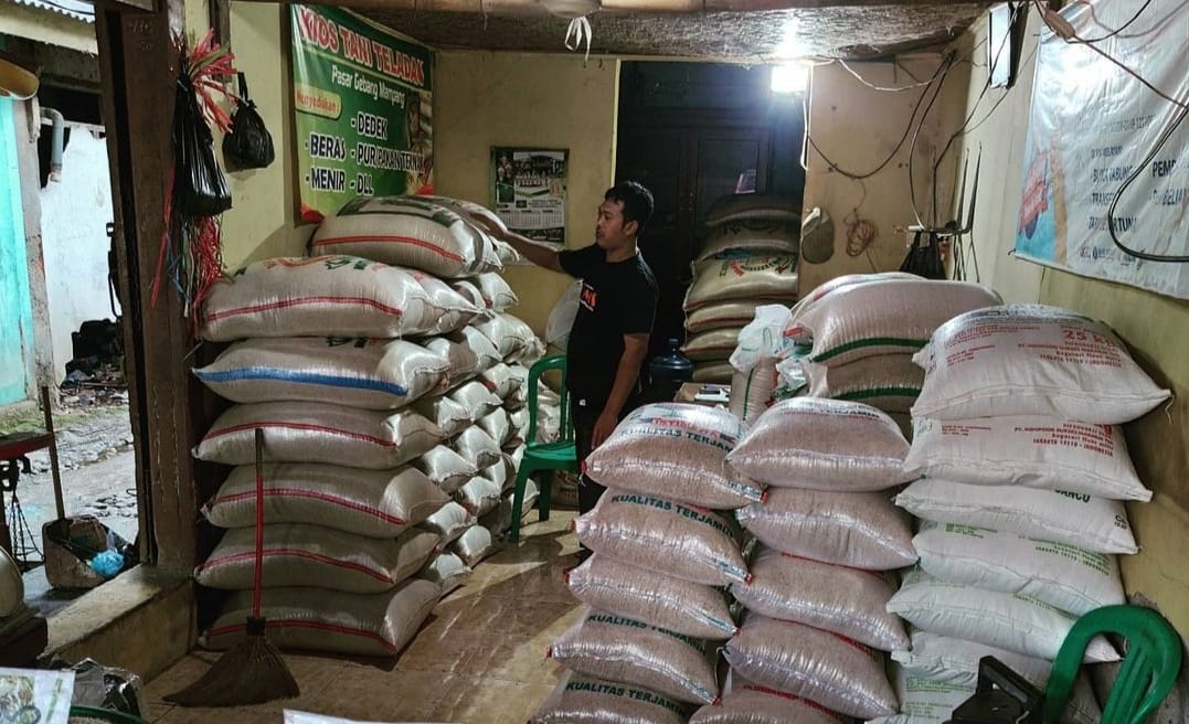 Harga Beras Melambung, Pedagang Limbung