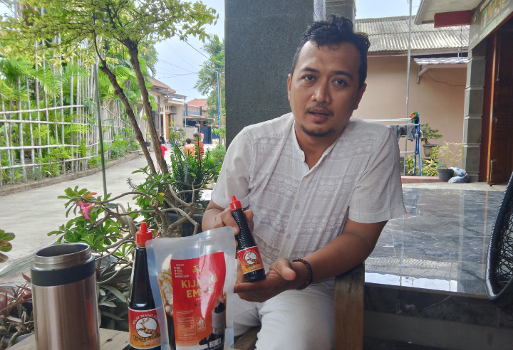 Kecap Kijang Emas, Warisan Tradisional dari Desa Juntinyuat