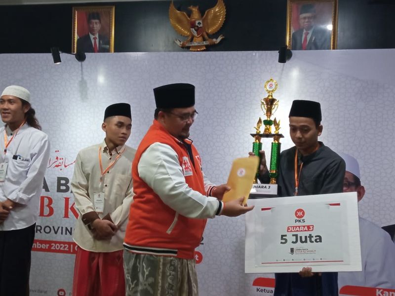 Utusan PKS Indramayu Juara 3  Lomba Baca Kitab Kuning Tingkat Jawa Barat