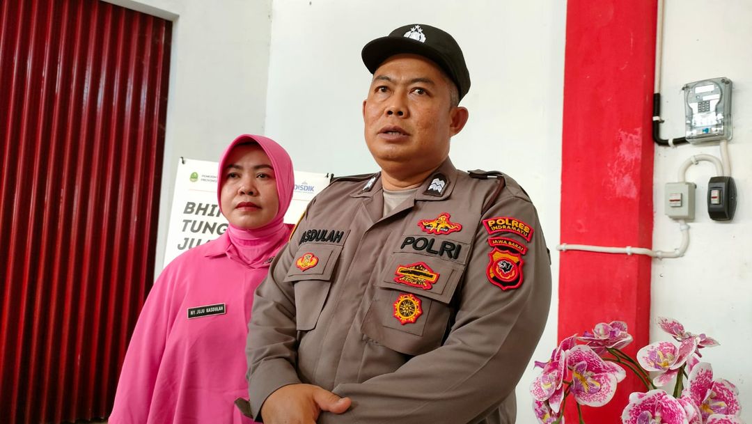 Seorang Polisi di Indramayu Berhasil Bangun SMK Gratis. Rela Sisihkan Uang Gaji