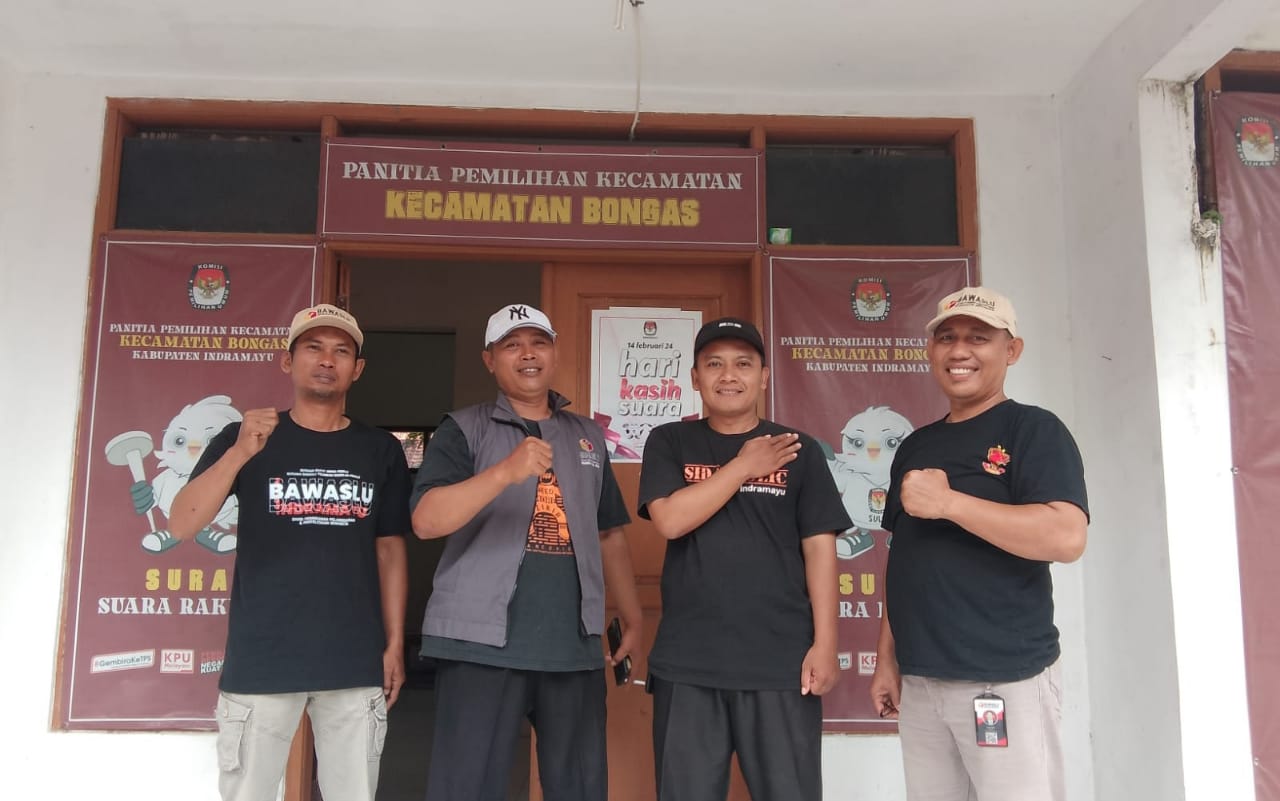 Persiapan Pendistribusian logistik,  Panwaslucam Bongas Sambangi Sekretariat PPK Bongas