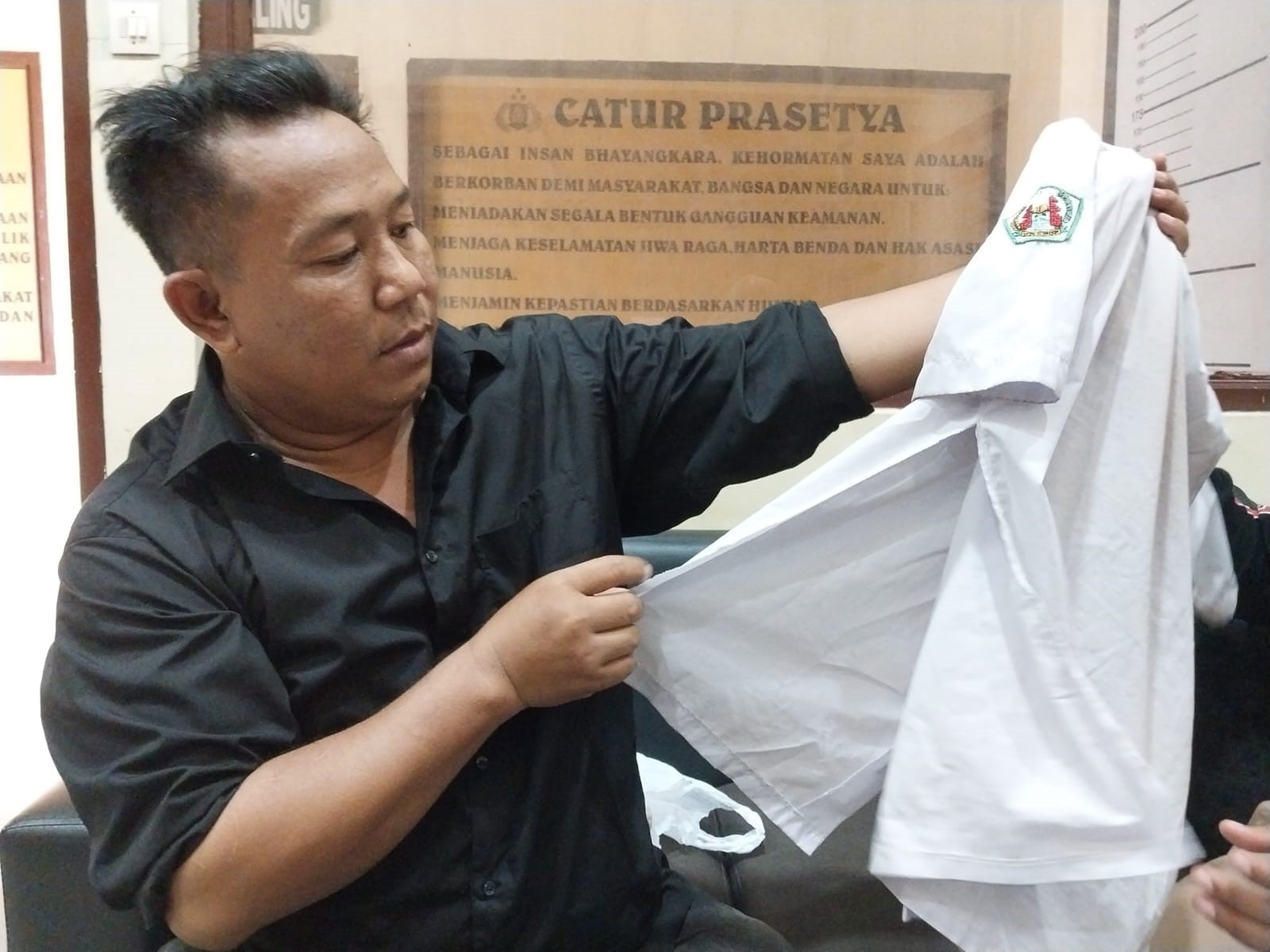 Kesal Baju Anak Dirobek Guru, Ortu Siswa MTs Lapor Polisi