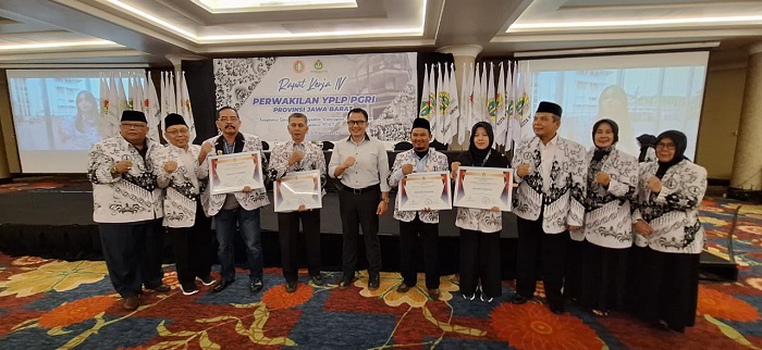 SMK PGRI Jatibarang Raih  Juara 1 Sekolah Berprestasi  Tingkat Provinsi Jawa Barat