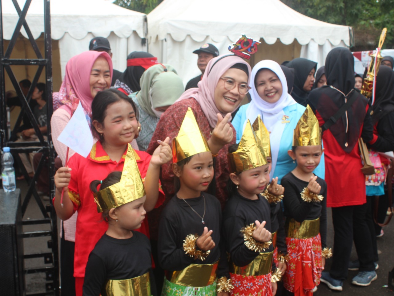 Semarak Parade Jalan Sehat Anak-anak PAUD 