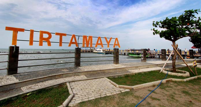 Rahasia Keindahan Pantai Tirtamaya, Destinasi Wisata Favorit di Indramayu
