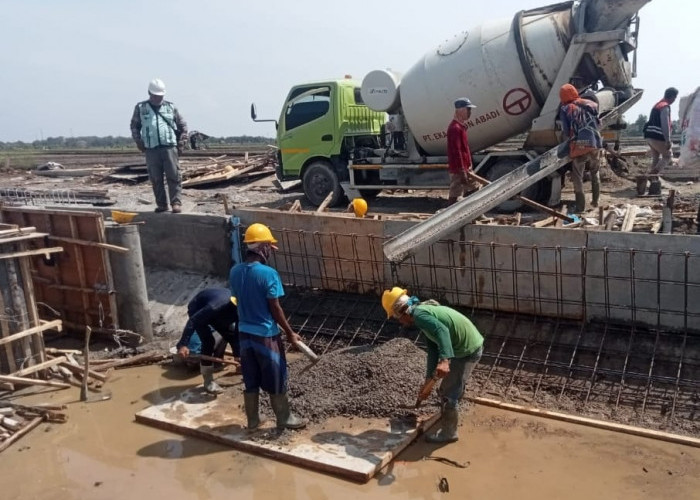 PT.Bumi Karsa Kebut Proyek  Saluran Sekunder di Tiga Kecamatan