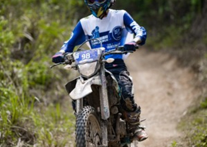 Semakin di Depan di Tahun ke-3 Penyelenggaraan, Shell bLU cRU Yamaha Enduro Challenge Sambangi Sintang Kalbar