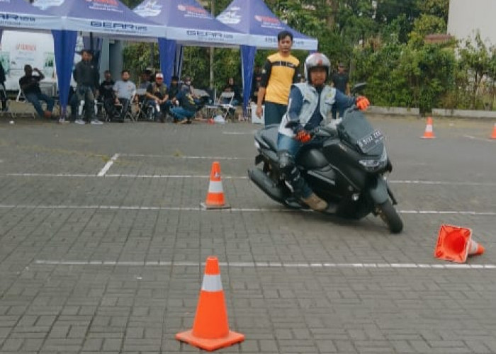 Pelatihan Safety Riding untuk Yamaha Riders Federation Indonesia (YRFI)