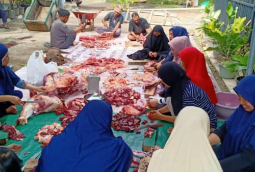 Warga Cempaka Village Gelar Sholat Idul Adha di Masjid Nurul Ikhlas